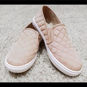 8.5 Steve Madden Slip On Sneakers